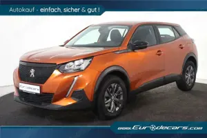 Peugeot 2008 Active *1.Hand*Navi*Park ass.*Carplay*