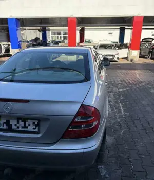 Mercedes-Benz E 200 CDI Classic Bild 3
