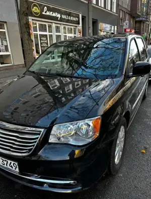 Chrysler Town  Country Bild 2