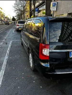 Chrysler Town  Country Bild 4