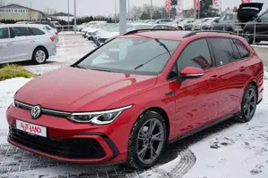 Volkswagen Golf VIII Variant 1.5 TSI R-Line LED ACC DAB USB