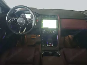 Jaguar E-Pace D200 AWD R-Dynamic SE Bild 4