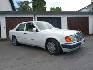 Mercedes-Benz E 200 E-Klasse