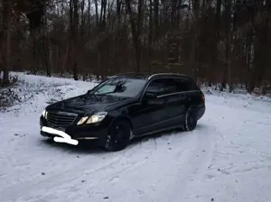 Mercedes-Benz E 350 T CDI DPF 4Matic BlueEFFICIENCY 7G-TRONIC Bild 2