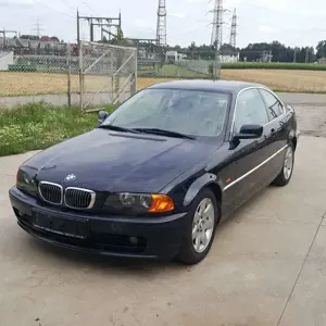 BMW 323