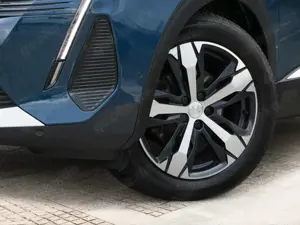 Peugeot 3008 1.2 PureTech 130 Allure Pack Navi/ Sitzh./ Klimaau Bild 5