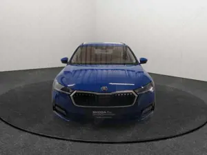 Skoda Octavia Combi 2.0TDI Clever LED Navi Rear View ACC SHZ hin Bild 2