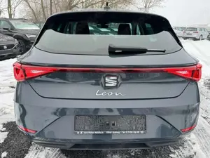 SEAT Leon 1.5 eTSI *DSG*STYLE*PDCHI+VO*SHZ*TEMPOMAT*D Bild 5