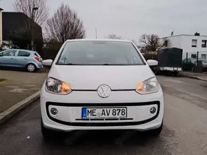 Volkswagen up! move up!