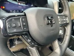 Dodge RAM 1500 Crew Cab Laramie Night V8 RamBox 202 Bild 5