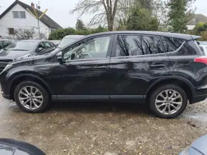 Toyota RAV 4 Edition-S /1.Hand Bild 2