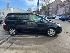 Opel Zafira 1,8 B Innovation "110 Jahre"  TÜV 07-2027 Bild 4