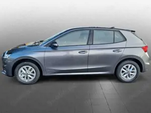 Skoda Fabia Selection 1.0 MPI LED EPH GRA CarPlay Bild 3