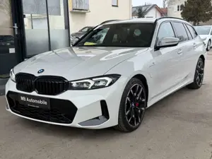 BMW 330 e M SPORT PRO*HUD*AHK*PANO*