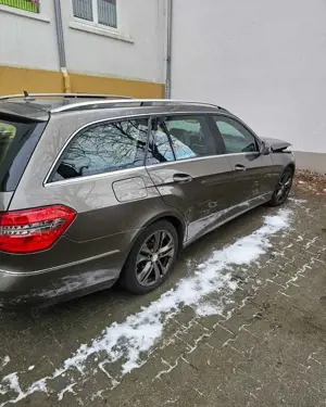 Mercedes-Benz E 350 E 350 T CDI DPF 4Matic BlueEFFICIENCY 7G-TRONIC Avantgarde