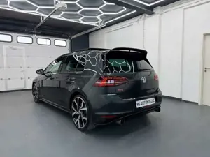 Volkswagen Golf VII Lim. GTI Clubsport *DCC*ACC*PANO*R.KAM* Bild 2