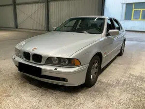 BMW 525 525i