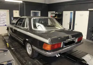 Mercedes-Benz SLC 350 V8, W107/C107, TÜV neu, Oldtimer mit H-Kennzeichen Bild 2