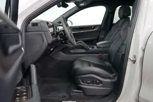 Porsche Cayenne Coupe E-Hybrid/Kreide/P-Display/HUD/AHK Bild 5