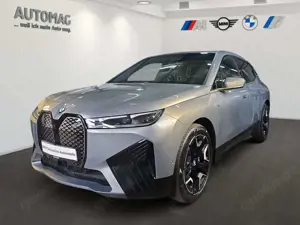 BMW iX M60 AHK*Interieur Suite*22"