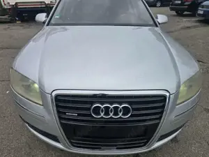 Audi A8 A8 4.2 quattro Langversion