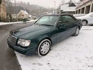 Mercedes-Benz E 220 Sportline Cabrio  Klima,Leder,SHZ,Tüv Neu