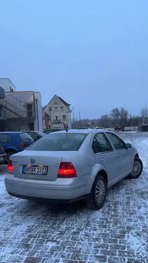 Volkswagen Bora 1.6 Comfortline Bild 2