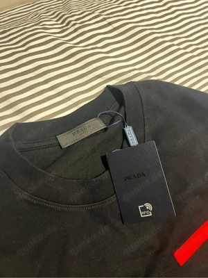 prada unterhemd 80 euro nur heute !!! Bild 3