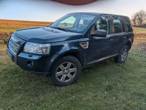 Land Rover Freelander 2 E TD4 Bi-Xenon/PDC/Panodach/TÜV neu