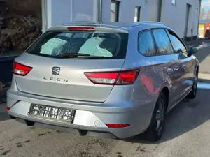 SEAT Leon Seat Leon ST 1,6 TDI "Style-Scheckheft-1-Hand Bild 5