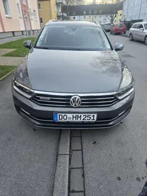 Volkswagen Passat Variant 2.0 TDI SCR 4Motion DSG (BMT) Highline Bild 4