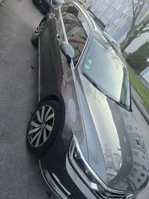 Volkswagen Passat Variant 2.0 TDI SCR 4Motion DSG (BMT) Highline Bild 5
