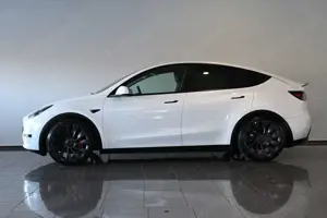 Tesla Model Y Performance Dual AWD Pano 21