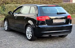 Audi A3 1.6 TDI SPORTBACK*AMBITION*GRA*PDC*AHK*S-HEFT Bild 4