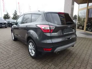 Ford Kuga 182PS Autm. Titanium 4x4 Pano ParkAssist Bild 4