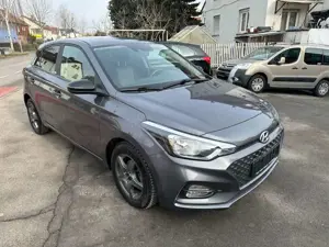 Hyundai i20 1.2 Advantage/ PDC/ Kamera