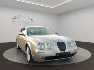 Jaguar S-Type 3.0 V6 Executive TOPAZ-GOLD/BLACK! Bild 2