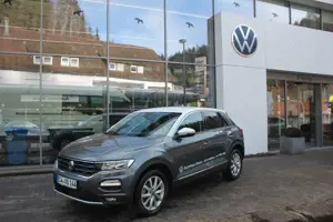 Volkswagen T-Roc Active 1.5 TSI DSG AHK,Navi,PDC,ACC,APP