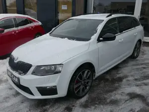Skoda Octavia RS 2.0 TSI Combi III Leder Navi Xenon Einparkhilfe