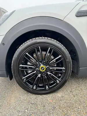 MINI Cooper SE Mini Cooper SE Classic Trim Bild 4