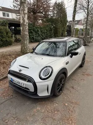 MINI Cooper SE Mini Cooper SE Classic Trim Bild 3