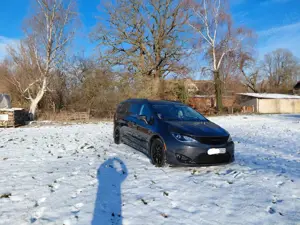 Chrysler Pacifica Touring l