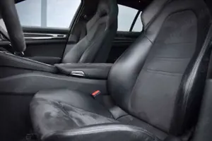 Porsche Panamera Sport Turismo GTS PANO LUFTFEDERUNG PANO 360 Bild 2