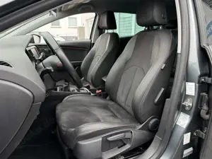 SEAT Leon FR Navi Rkam Unfallfrei Performance 2.Hand LED TOP Bild 4