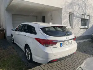 Hyundai i40 i40cw Diesel i40cw 1.7 CRDi Premium Bild 3