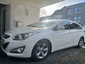 Hyundai i40 i40cw Diesel i40cw 1.7 CRDi Premium Bild 2