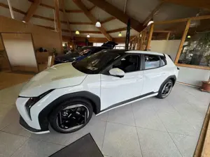 Kia EV4 150 kW Earth Hatchback #360Kamera #HarmanKardon Bild 4