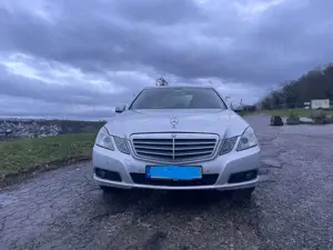 Mercedes-Benz E 220 E 220 CDI DPF BlueEFFICIENCY Automatik