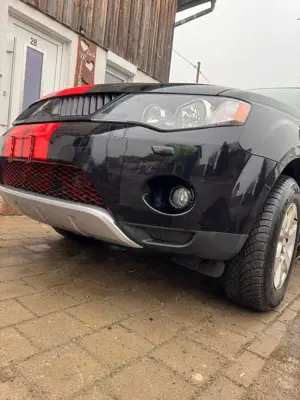 Mitsubishi Outlander 2.2 DI-D 4WD Intense Bild 3