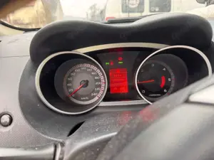 Mitsubishi Outlander 2.2 DI-D 4WD Intense Bild 5